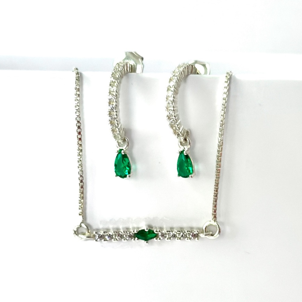 Baub0 Sterling Silver Emerald Teardrop Necklace & Dangle Earrings Set - 18 - 20″